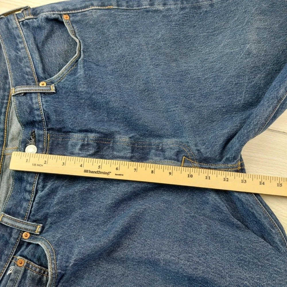 Levi's 501 Original Fit Jeans Mens 42x32 Blue Button Fly Straight Leg Denim